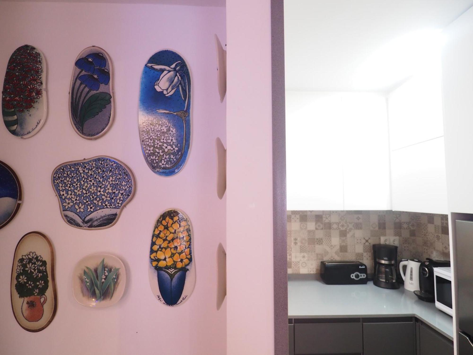Balcony View Apartment By Hello Homes סיטגס מראה חיצוני תמונה